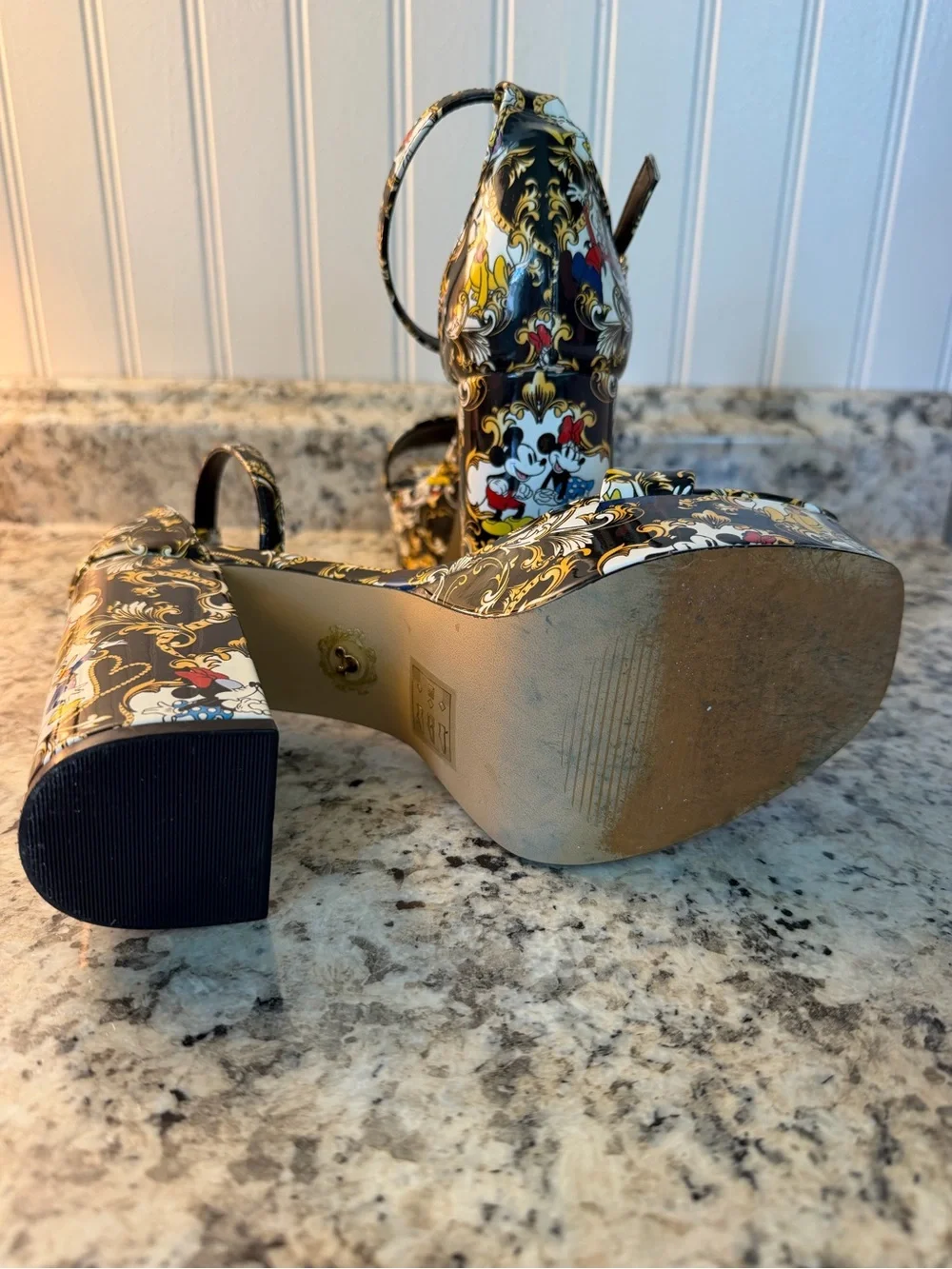 Aldo Disney Minnie & Mickey Mouse Black Platform Heel Sandals 85th RARE Like New